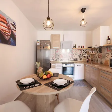 Apartament Coco Pirovac