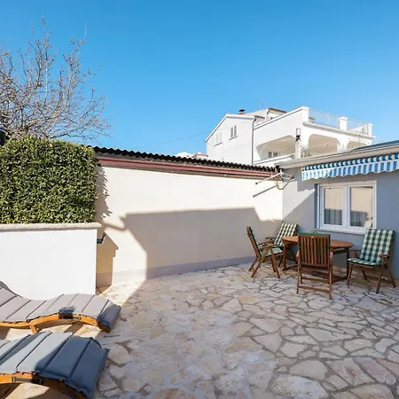 Appartement Coco Pirovac